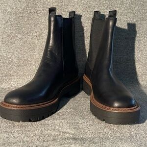 Sam Edelman Laguna Chelsea Boot. NEW
